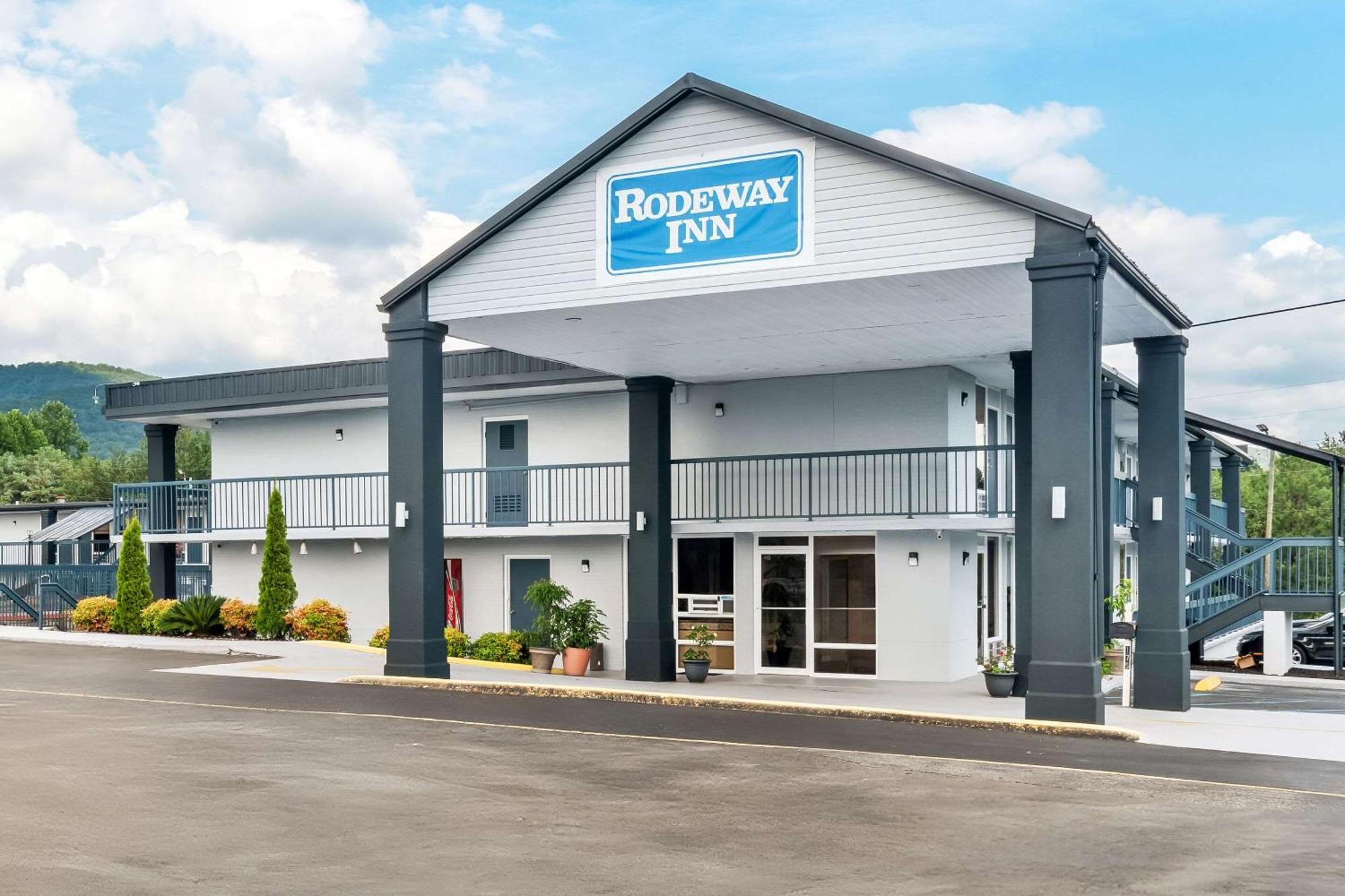 Rodeway Inn Dalton Exteriör bild